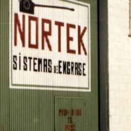 Naves de Utebo que sirvieron como sede de NORTEK entre 1976 y 2005.